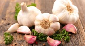 Can Garlic Lower Cholesterol Levels for Heart Health?