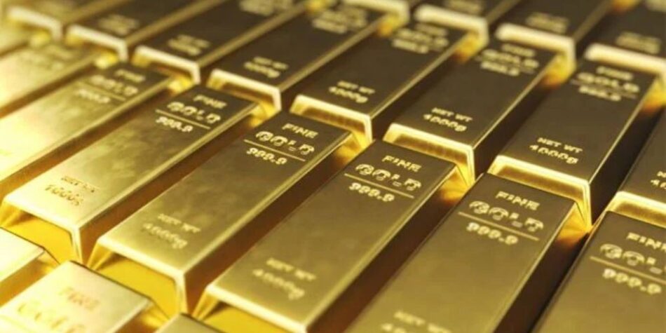 Gold prices fell by more than Rs 5,000 per tola After, US dollar Rise