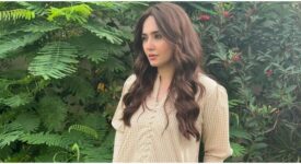 Dur-e-Fishan Shares More Pics of Her Vacation in London