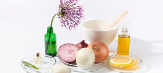 Amazing benefits of using onion hair oil