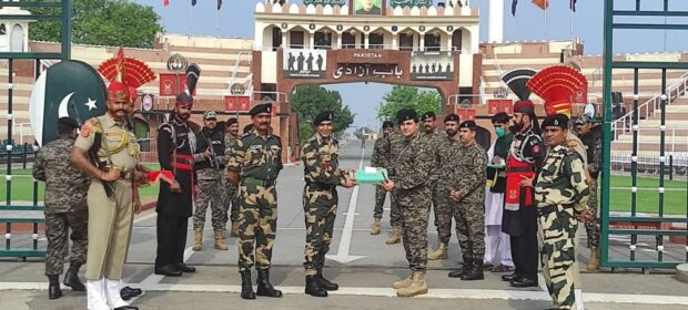 On Eid, the Indo-Pak forces share sweets