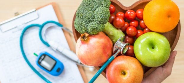 10 Signs Not Getting Enough Nutrition and How to Fix it
