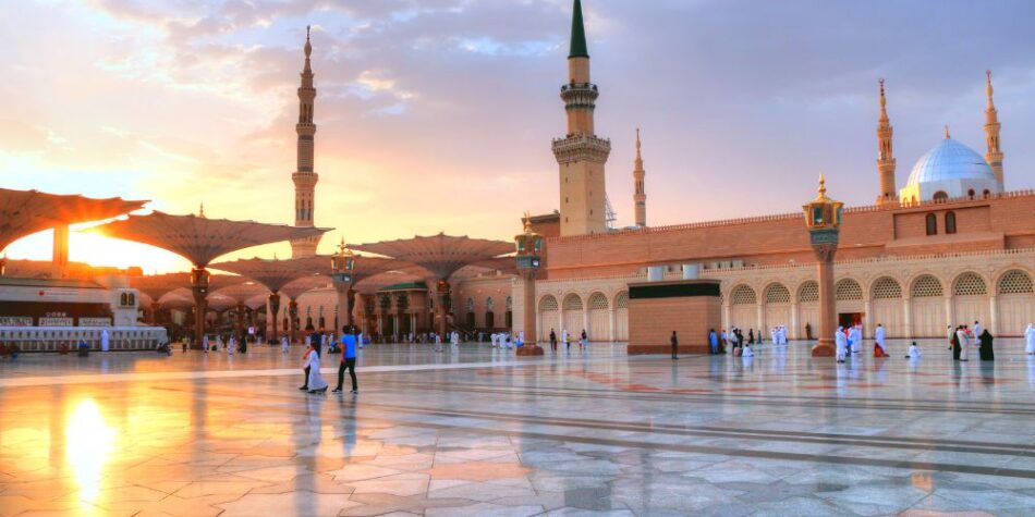 Saudi Arabia announces new rules for holders of Umrah visas